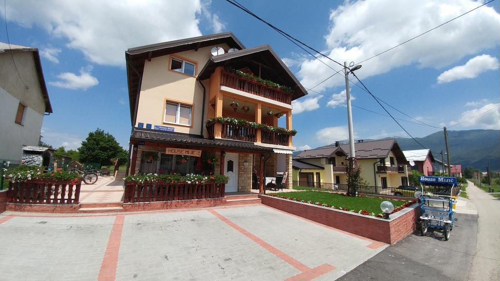 Guest House Mijic Korenica Zewnętrze zdjęcie